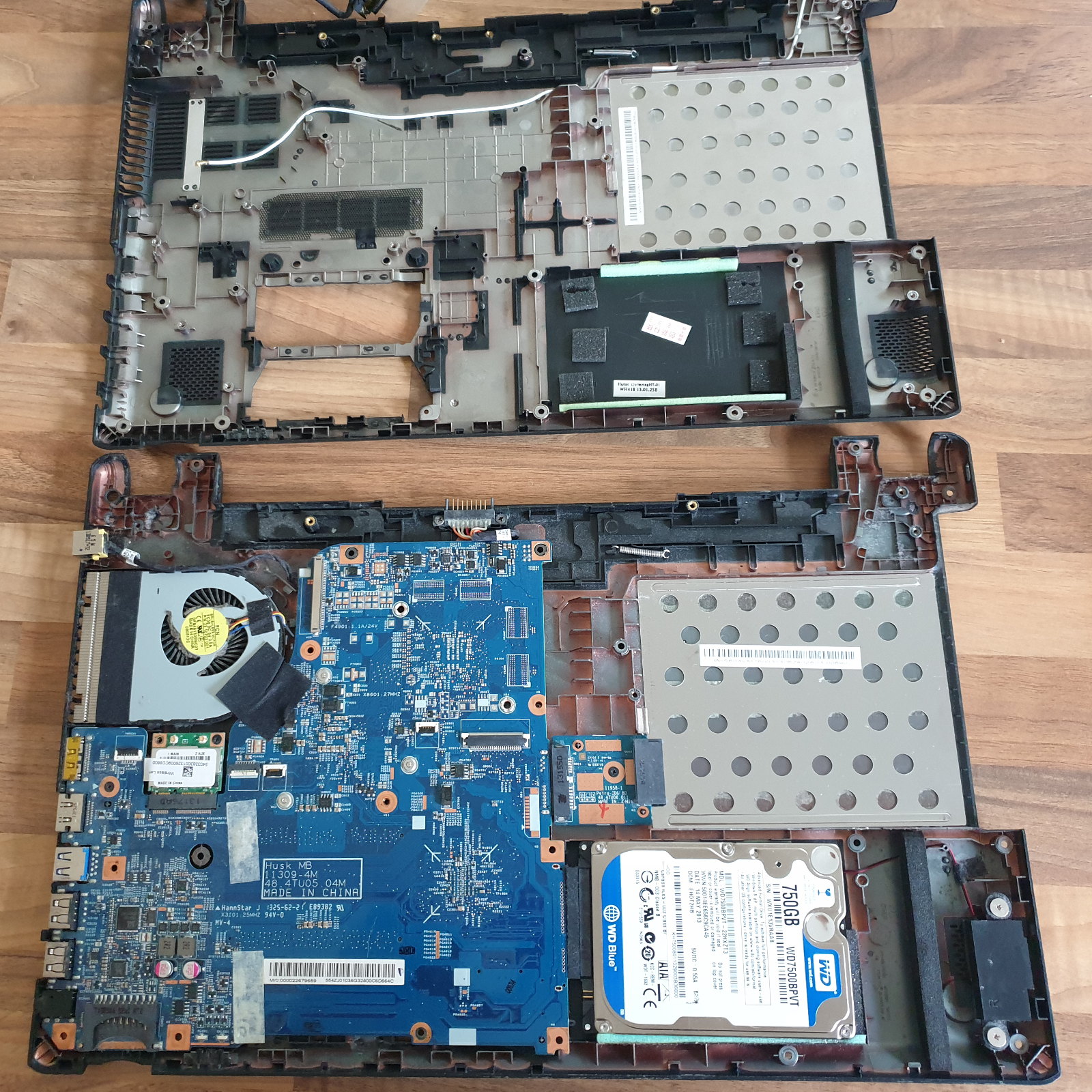 Acer V5-571P New and Old Chassis