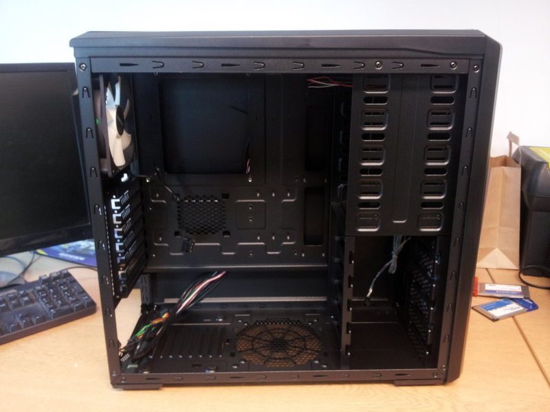 Zalman Z9 Inside